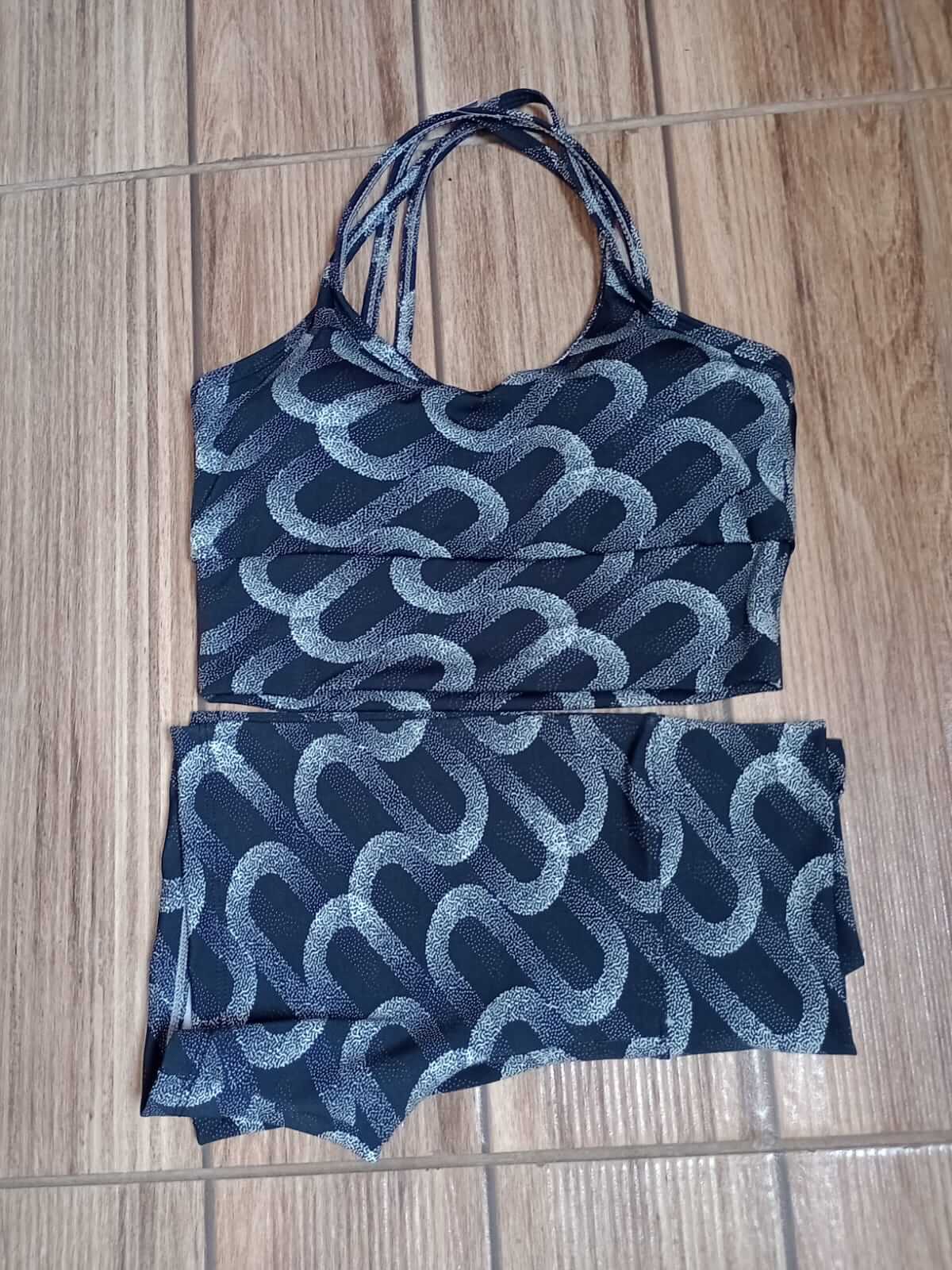 Conjunto Top e Short Tropical